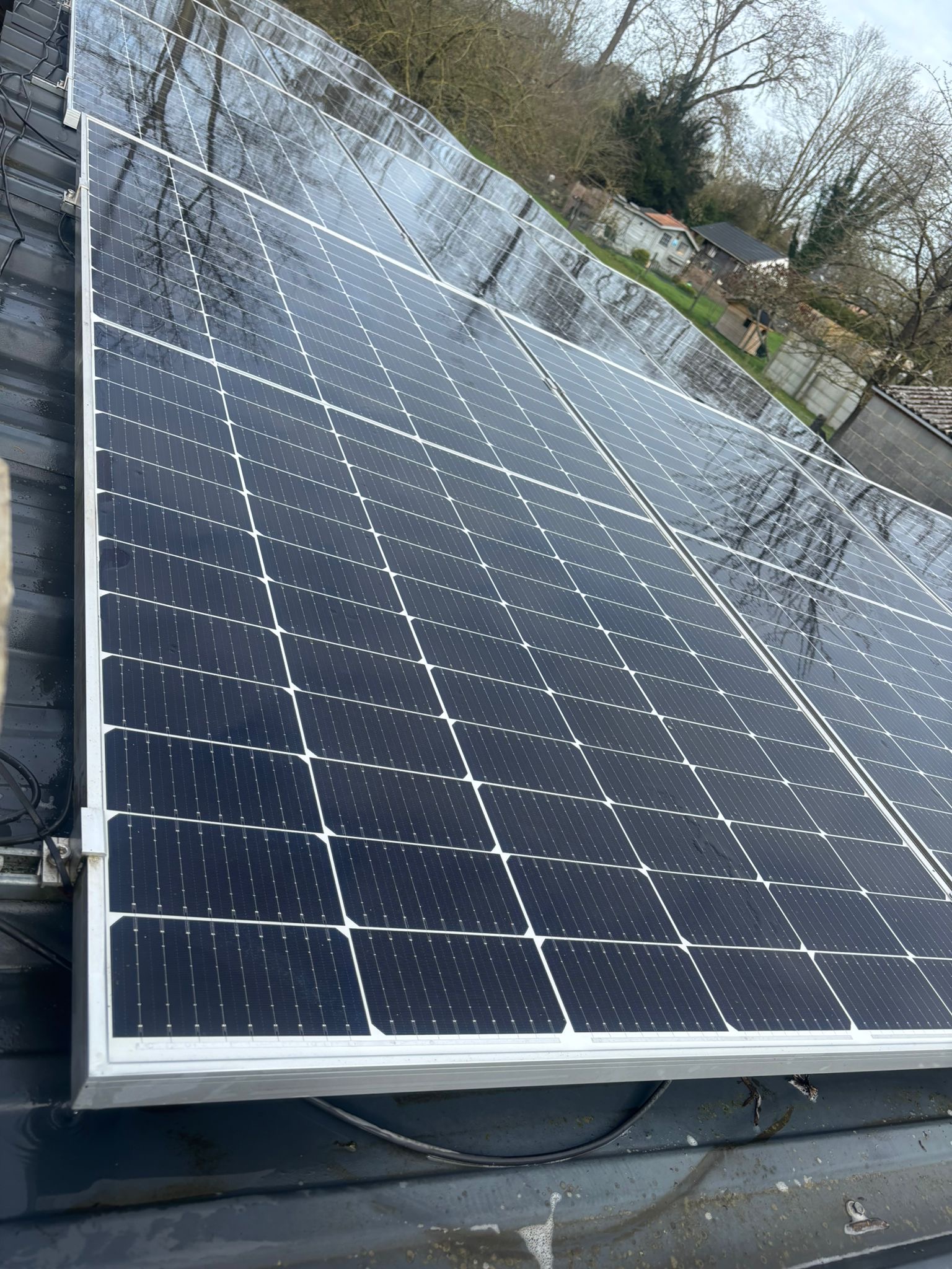 Après nettoyage panneaux solaires Mons