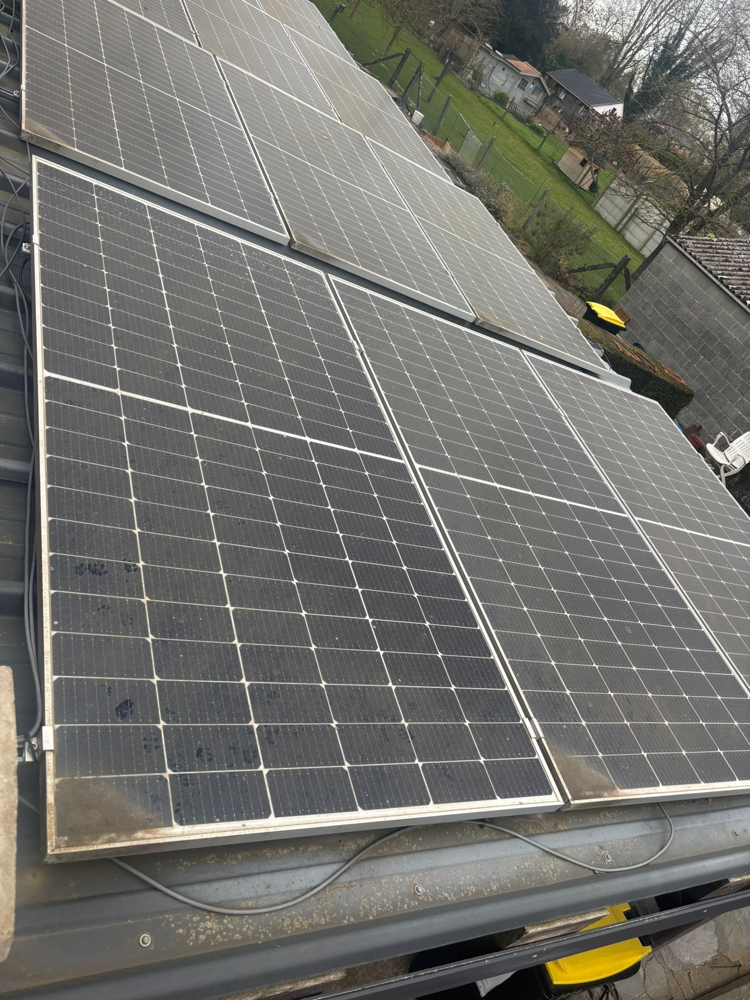 Avant nettoyage panneaux solaires Mons
